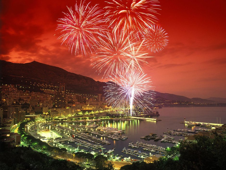 Фестиваль фейерверков в Монако