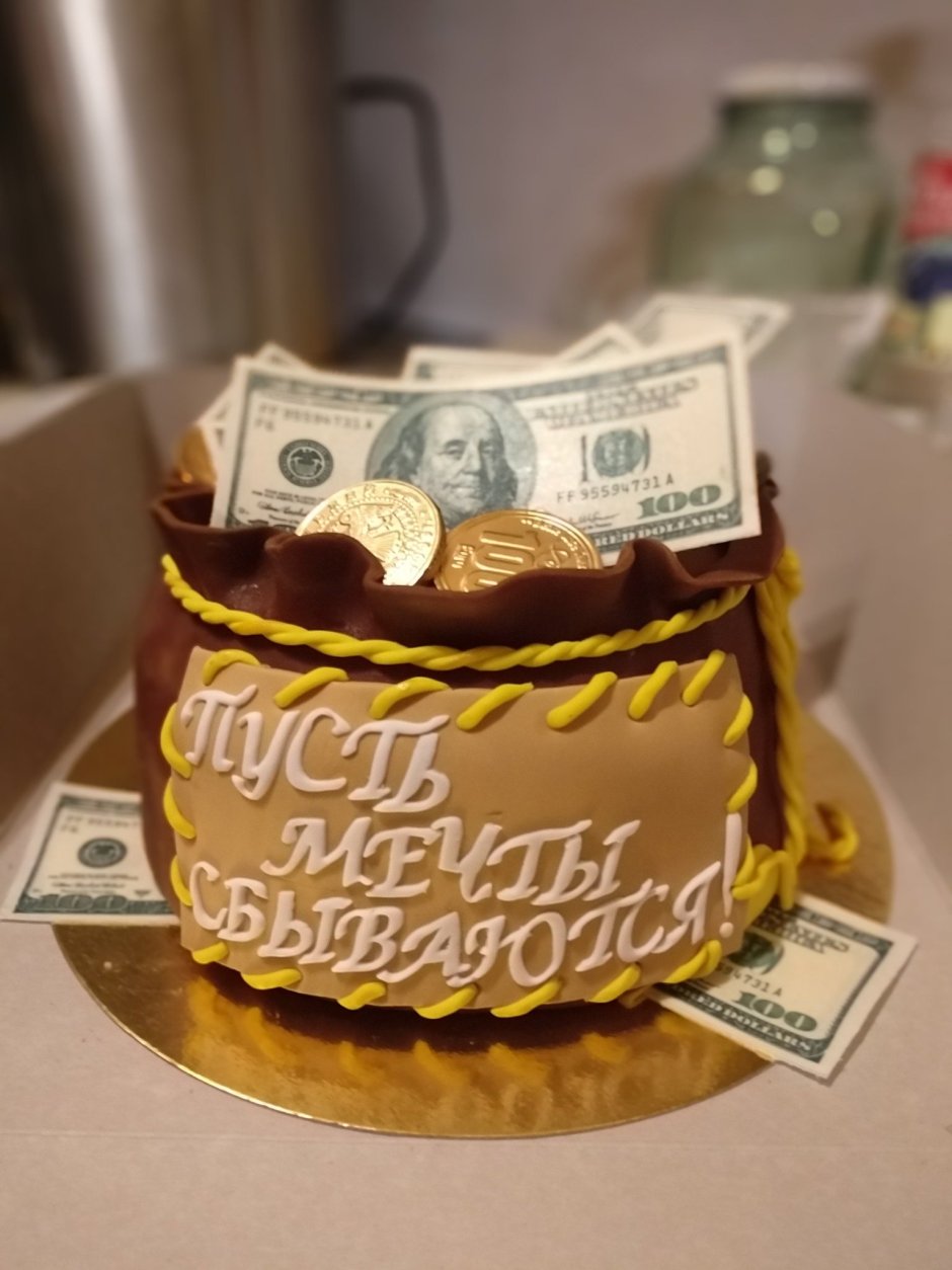 Декор торта с долларами