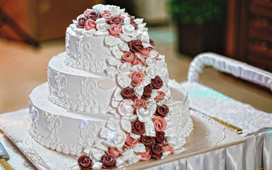 Свадебный торт кремовый