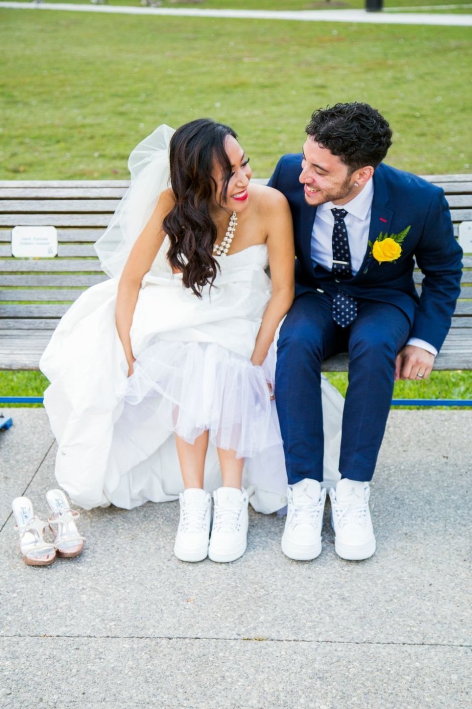Свадебный образ с кроссовками