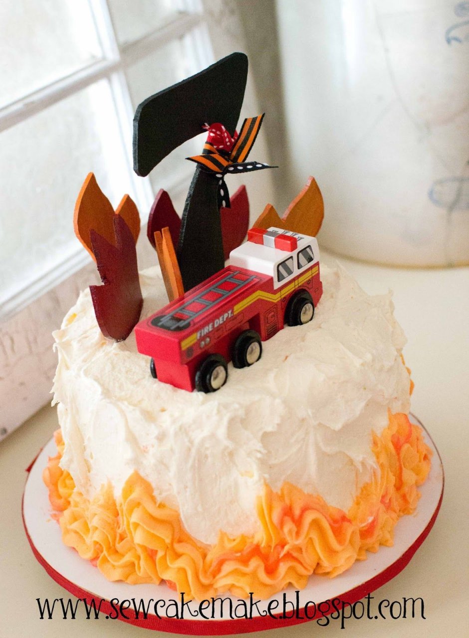 Торт пожарный Сэм с пожарной машиной