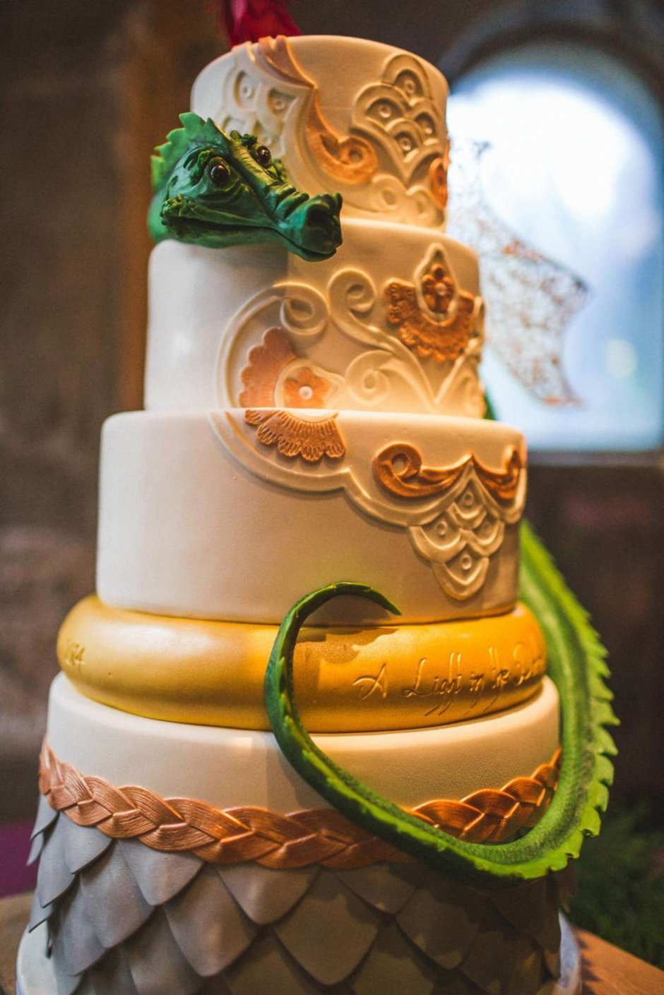 Свадебный торт фэнтези