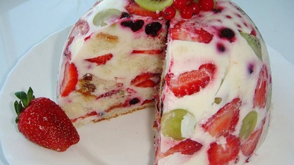Торт творожный с фруктами в Пятерочке
