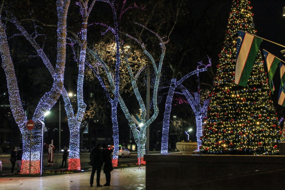Новогодняя елка в Ташкенте 2022