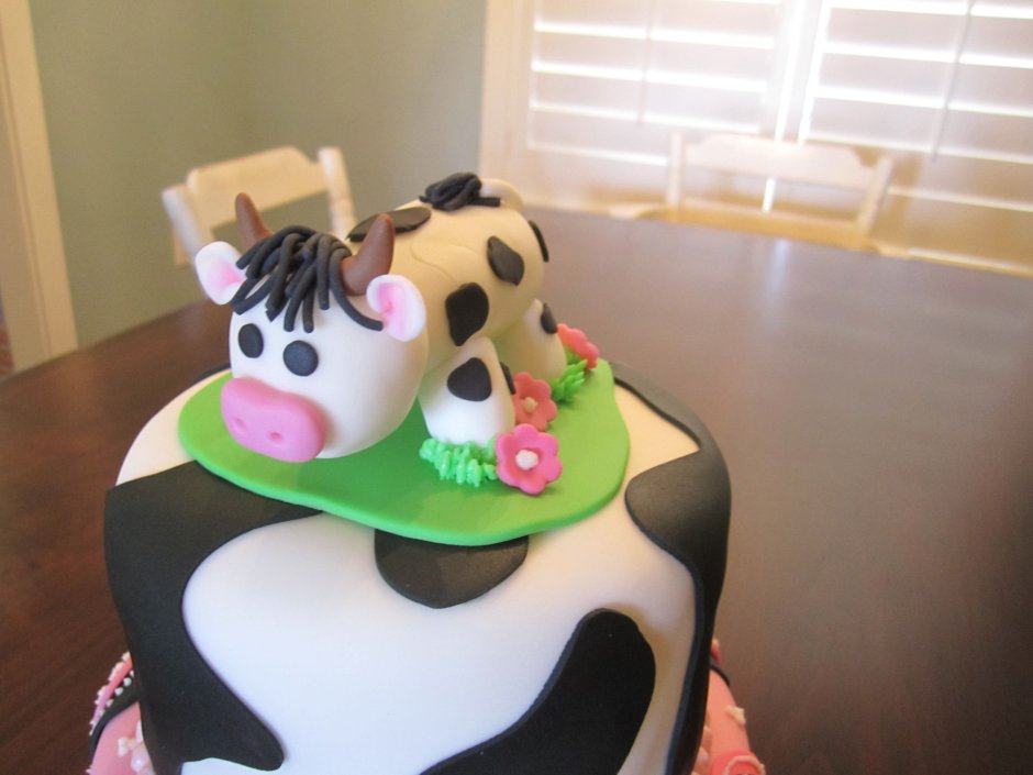Торт с коровой