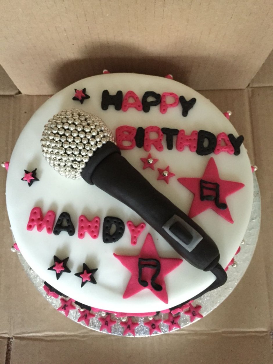 Торт с микрофоном