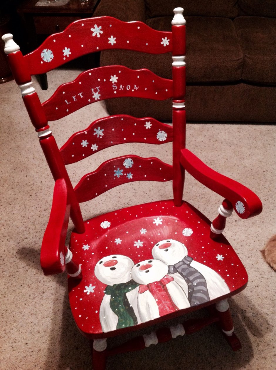 Декор стульев в Рождественском стиле