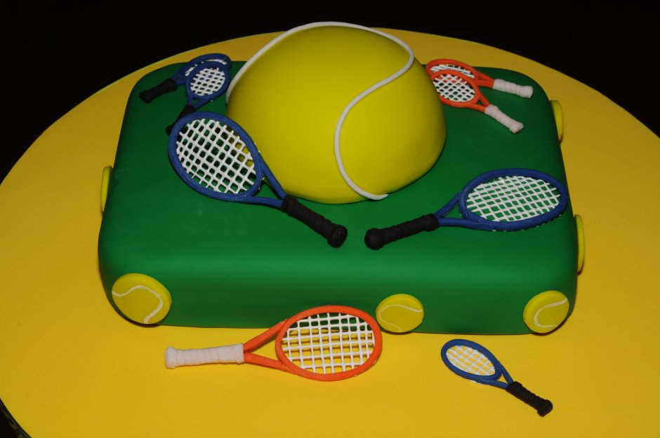 Торт ракетка для большого тенниса