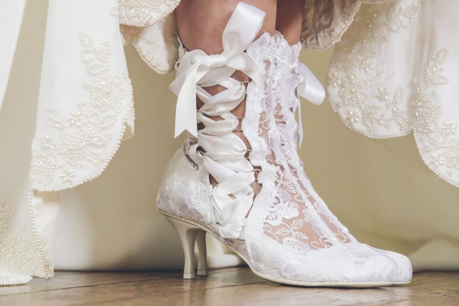 Свадебная обувь для невесты зимой