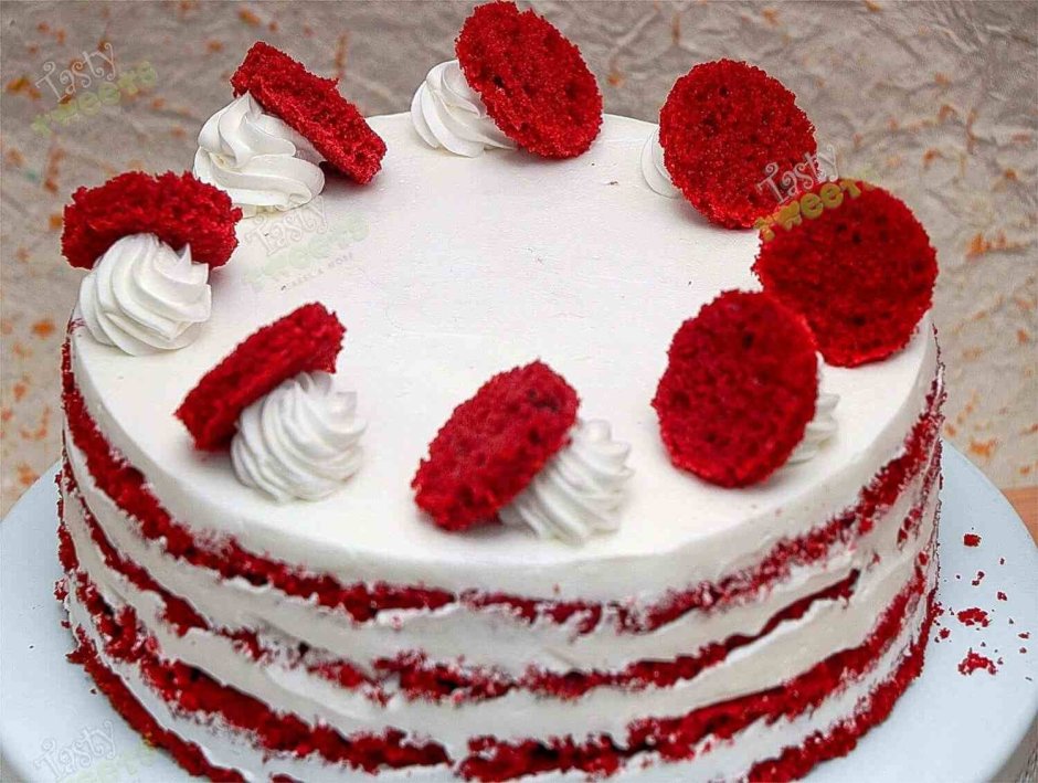 Торт двухярусный красный