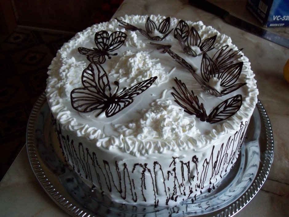 Бабочки из шоколада на торт