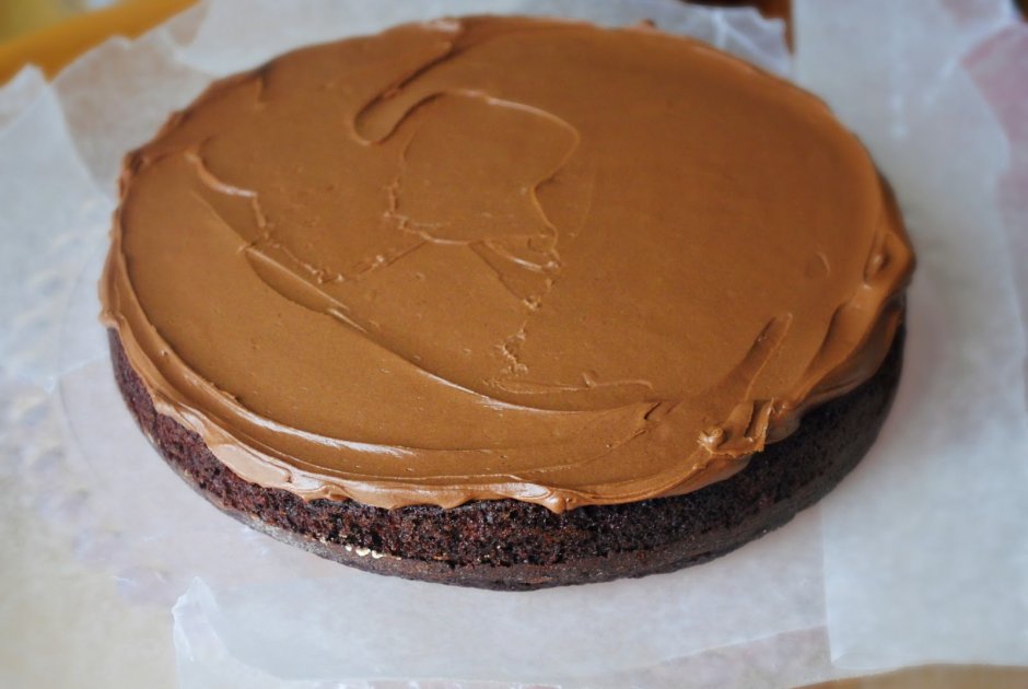 Шоколадный торт с кремом чиз