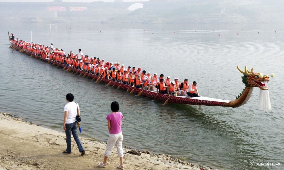 Праздник Драконовых лодок в Китае