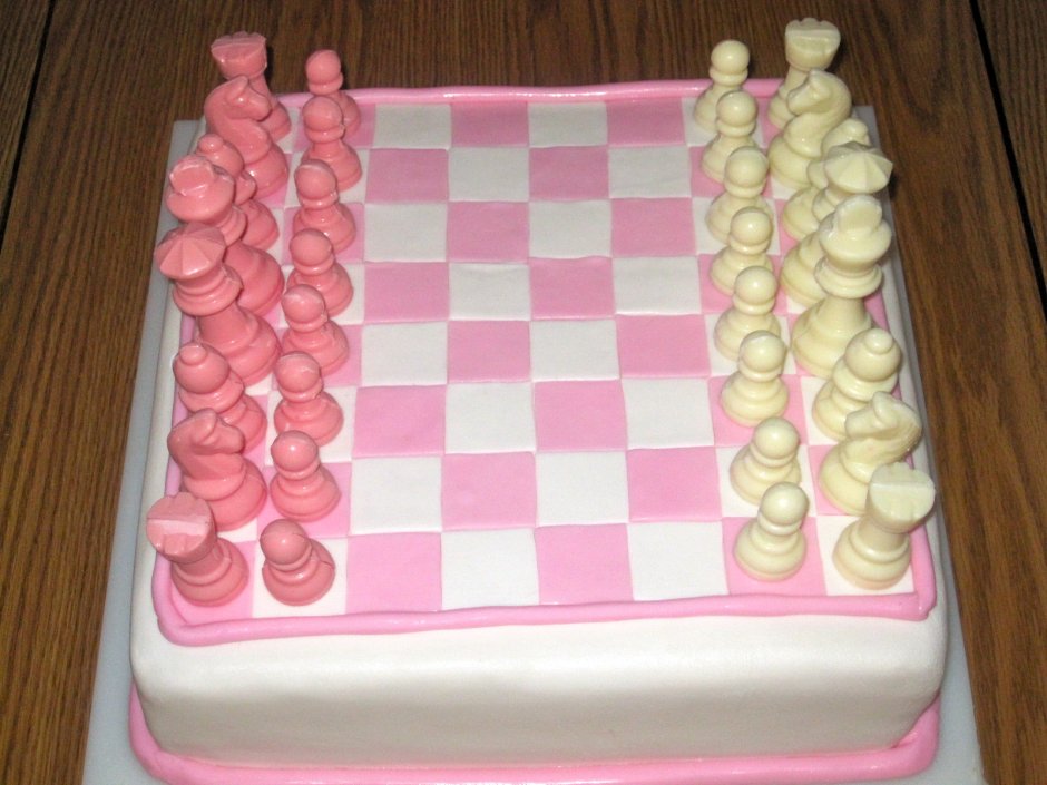 Кремовый торт в виде шахматной доски