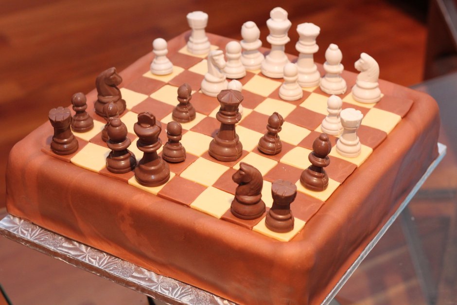 Необычный торт на день рождения шахматы