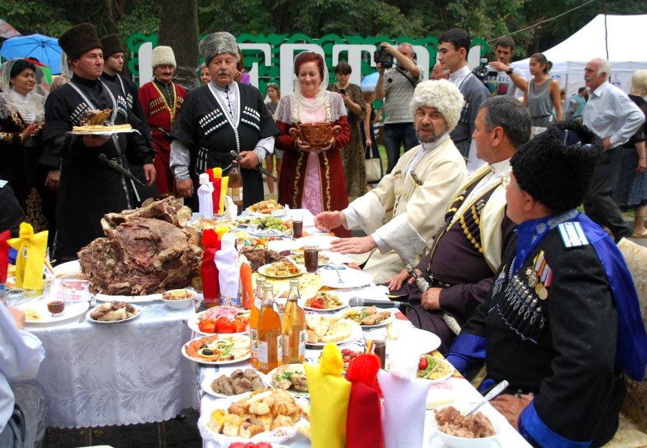 Осетинский праздник Джеоргуыба застолье