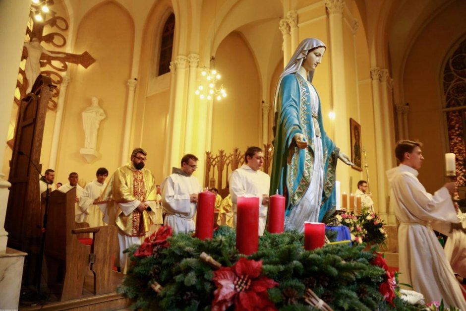 Католическое Рождество в соборе Непорочного зачатия Девы Марии