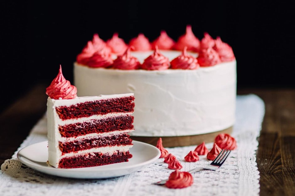 Red Velvet with Cakes