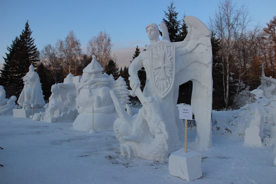 Фестиваль снежных скульптур в Первомайском сквере Новосибирск