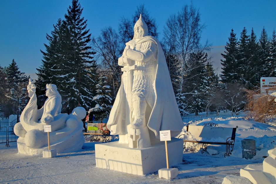 Фестиваль снежных скульптур в Первомайском сквере Новосибирск