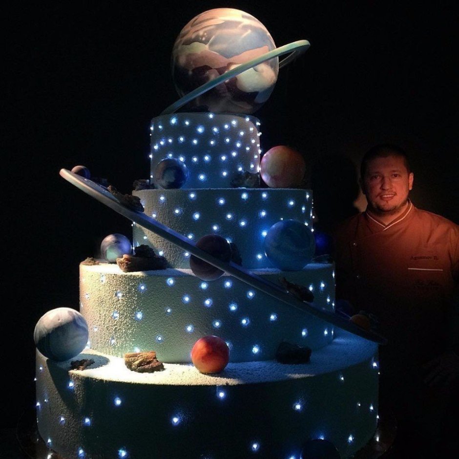 Торт с космонавтом