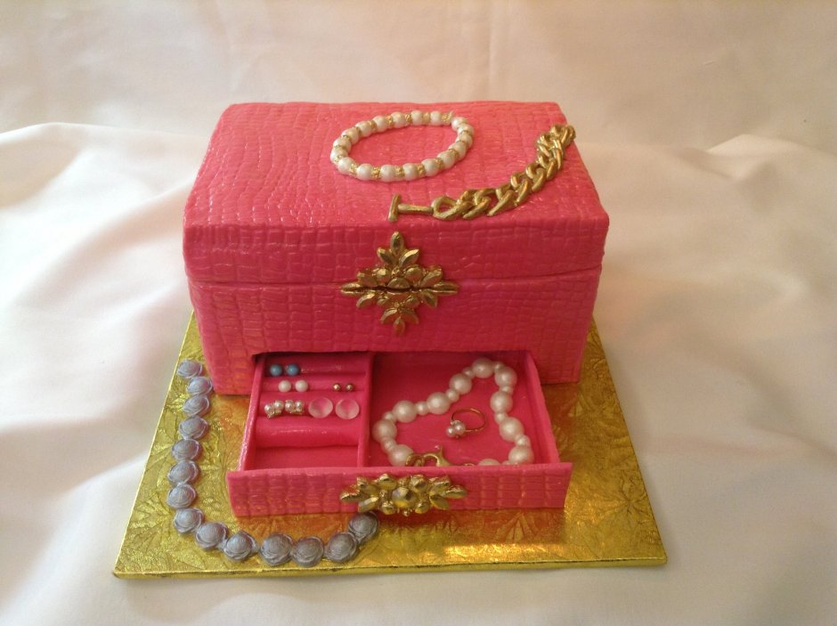 Торт шкатулка с бриллиантами
