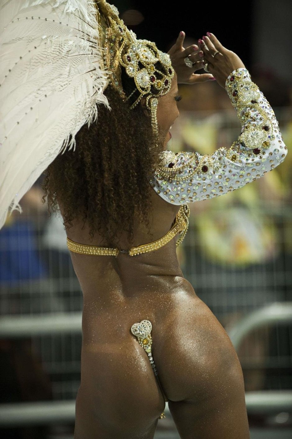 Карнавал в Рио-де-Жанейро сиськи