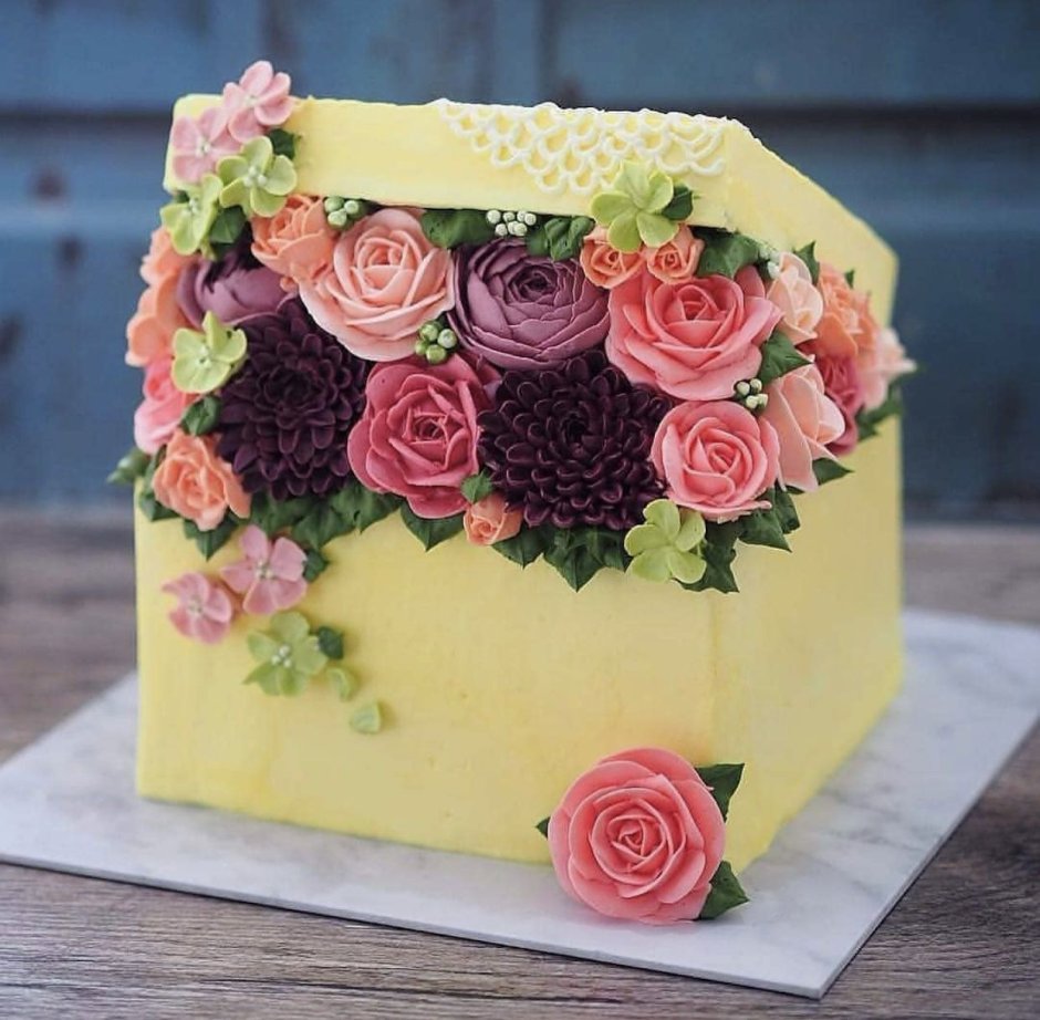 Торт цветы в коробке