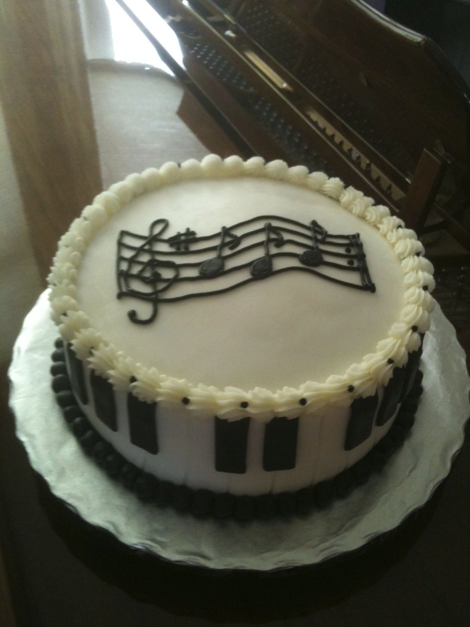 Украшение торта для пианиста