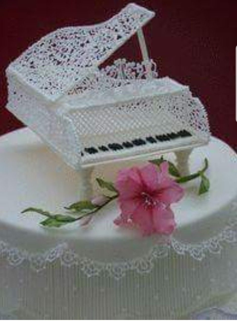 Торт пианино из крема