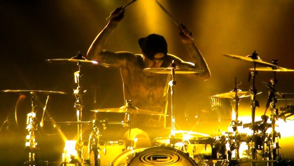 Travis Barker Drumming