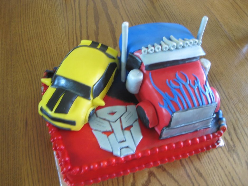 Торт с Автоботами для мальчика