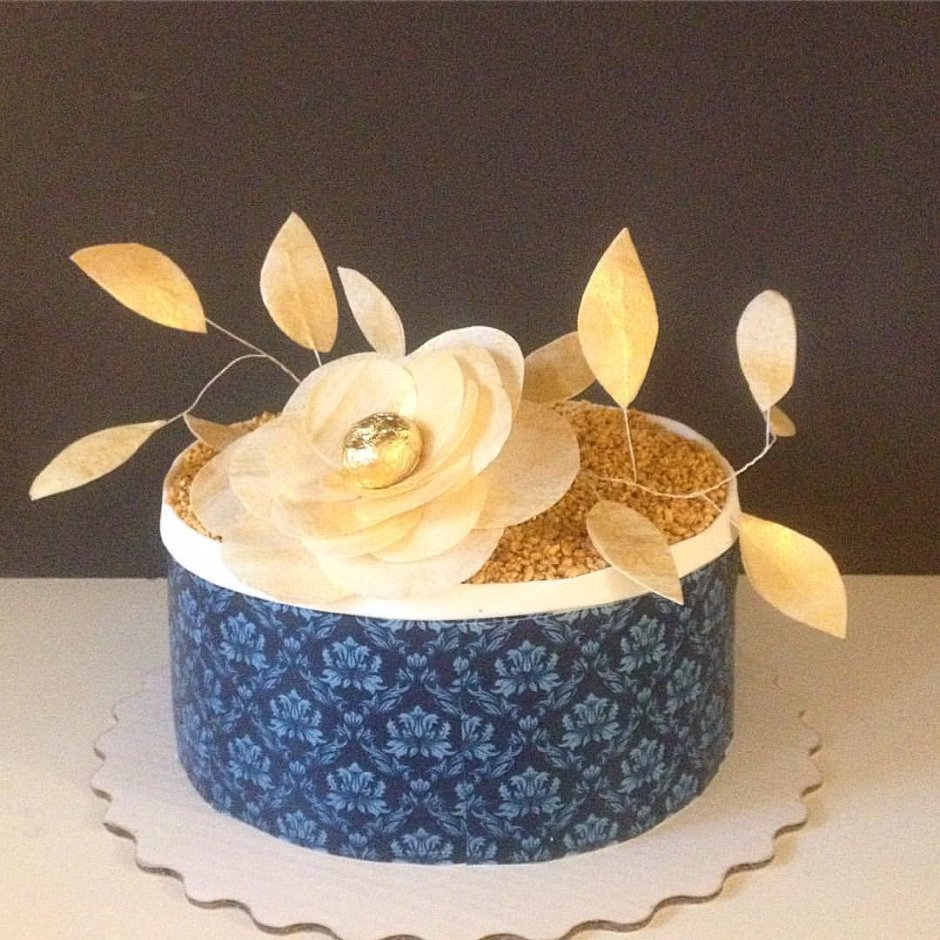 Декор торта вафельной бумагой