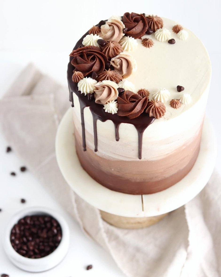 Декорт шоколадного торта