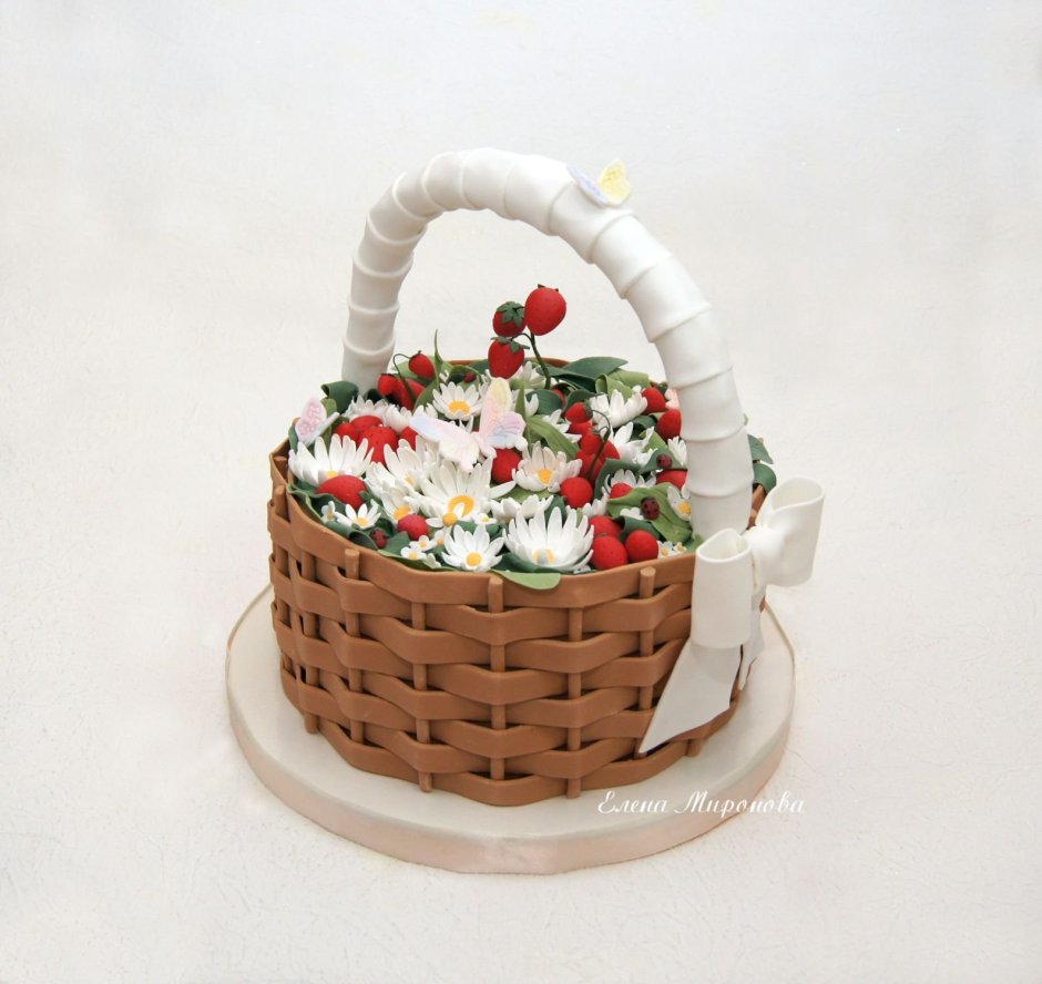 Торт корзина с цветами из мастики