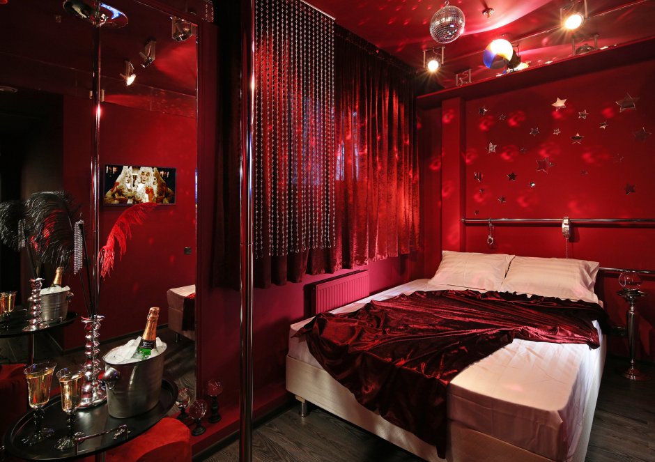 Комната в Красном стиле