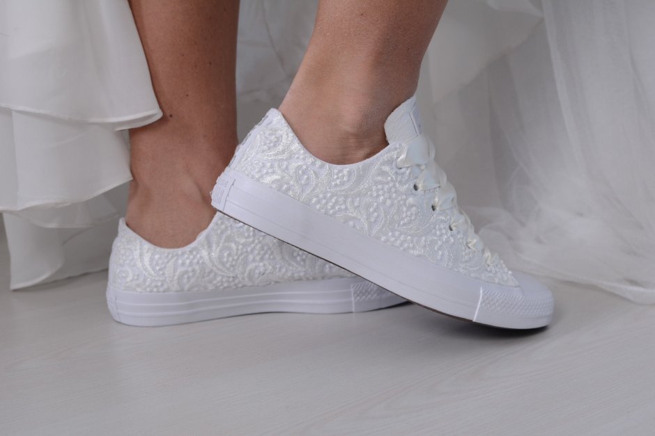 Свадебные кроссовки для невесты
