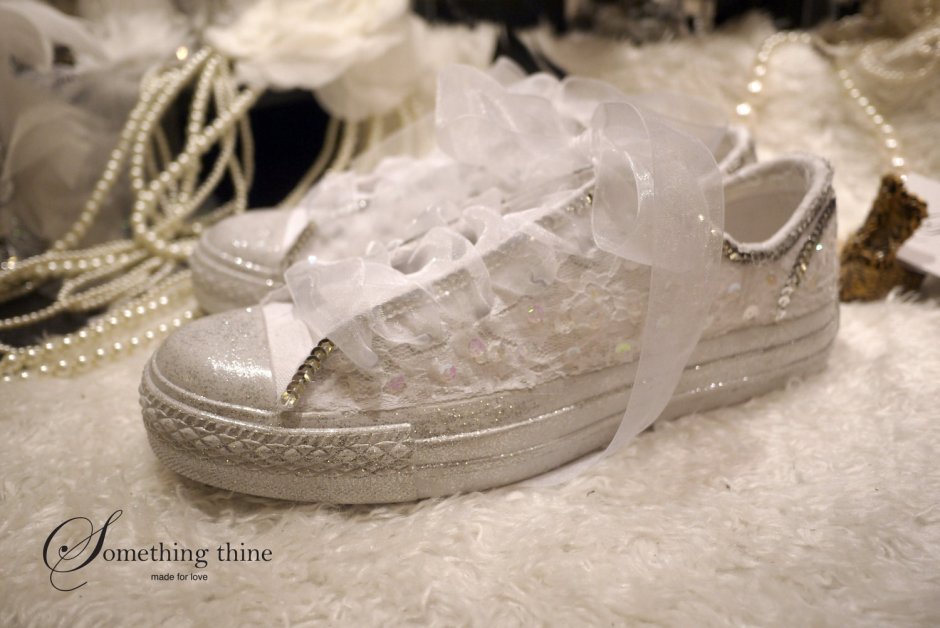 Свадебные кроссовки для невесты фото 2022г