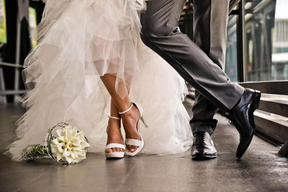 Свадебные кроссовки для жениха