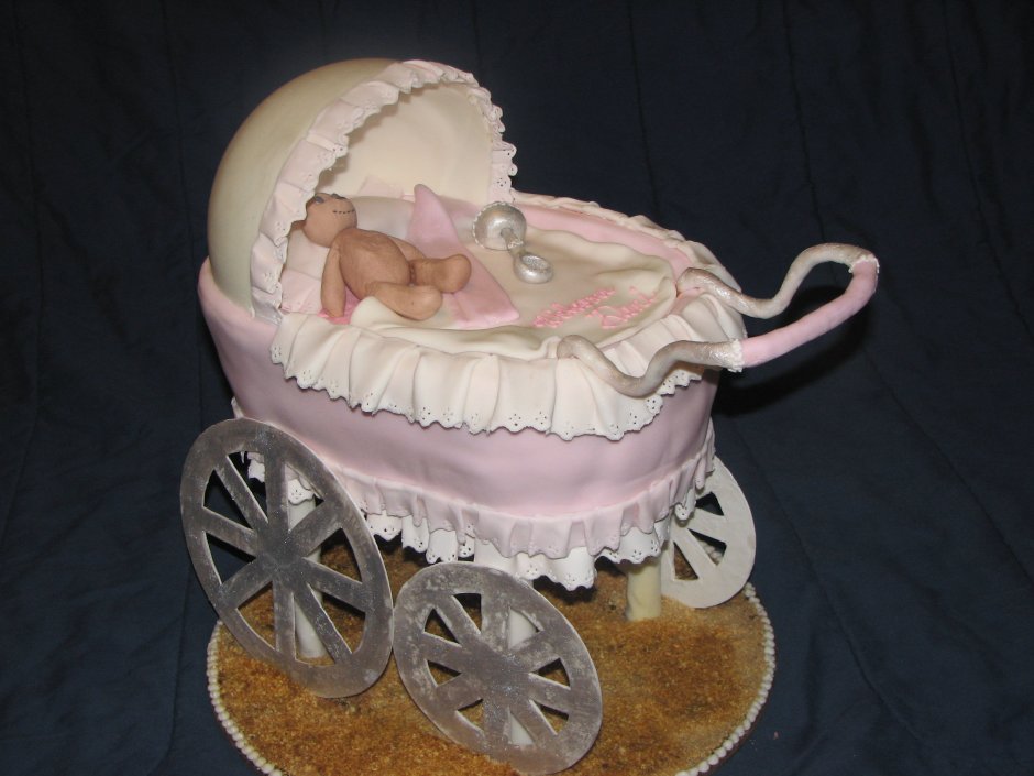 Торт в виде коляски
