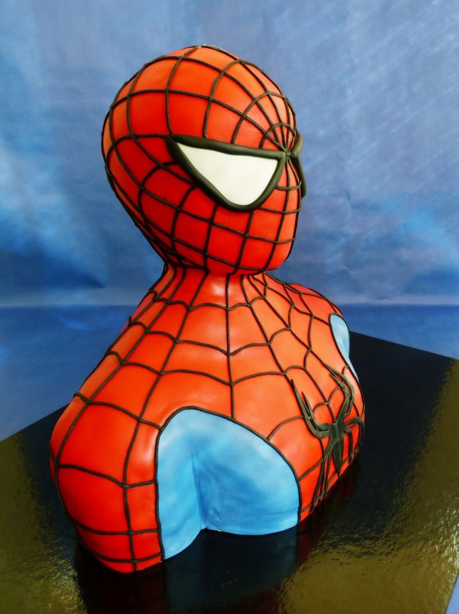 Торт голова человека паука