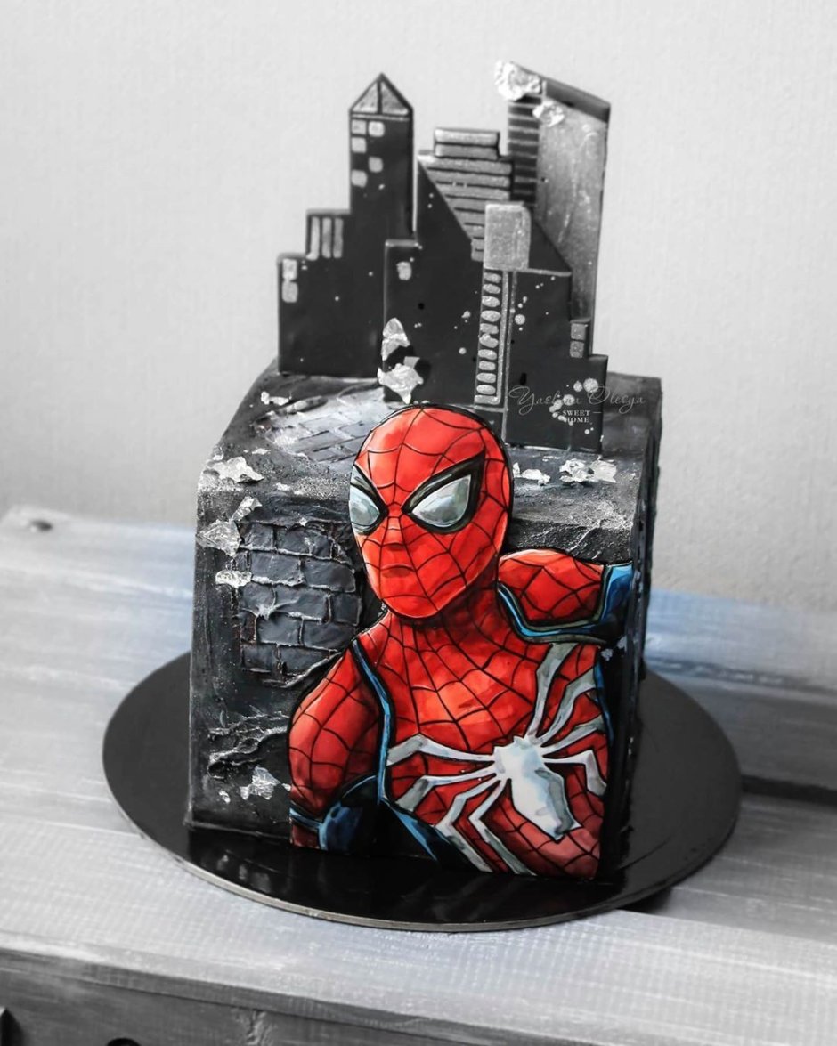 Торт человек паук и герои Марвел