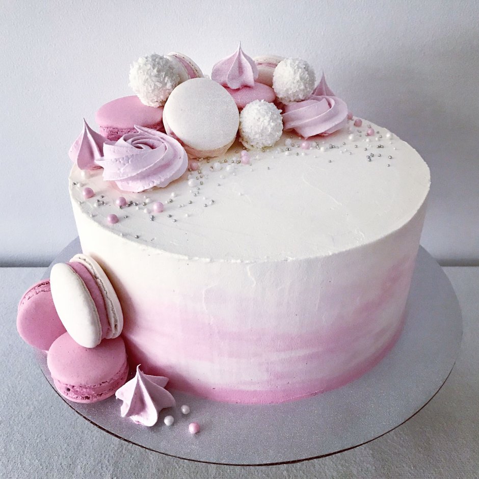 Торт для девочки розовый с маршмеллоу