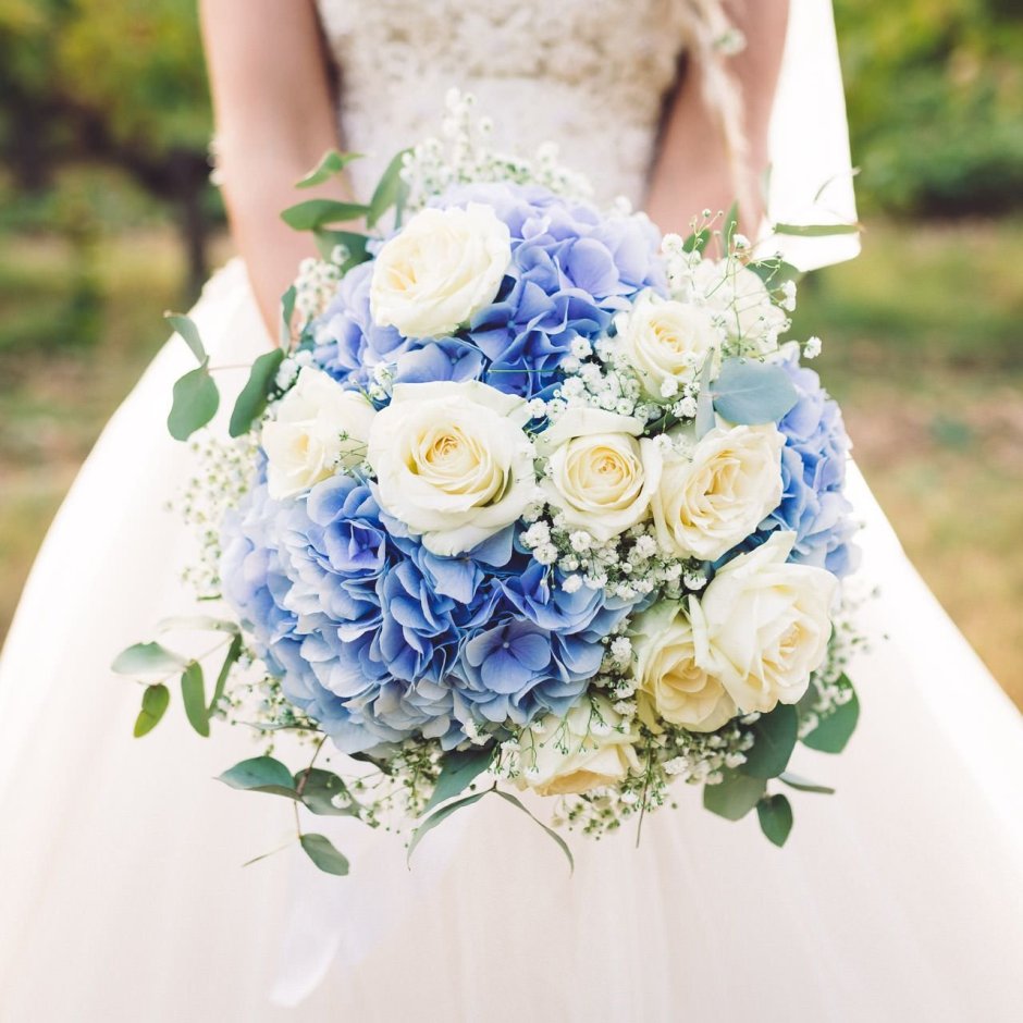 Букет невесты синий+айвори