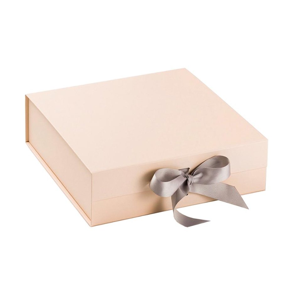 Бледно-розовая коробка для подарка