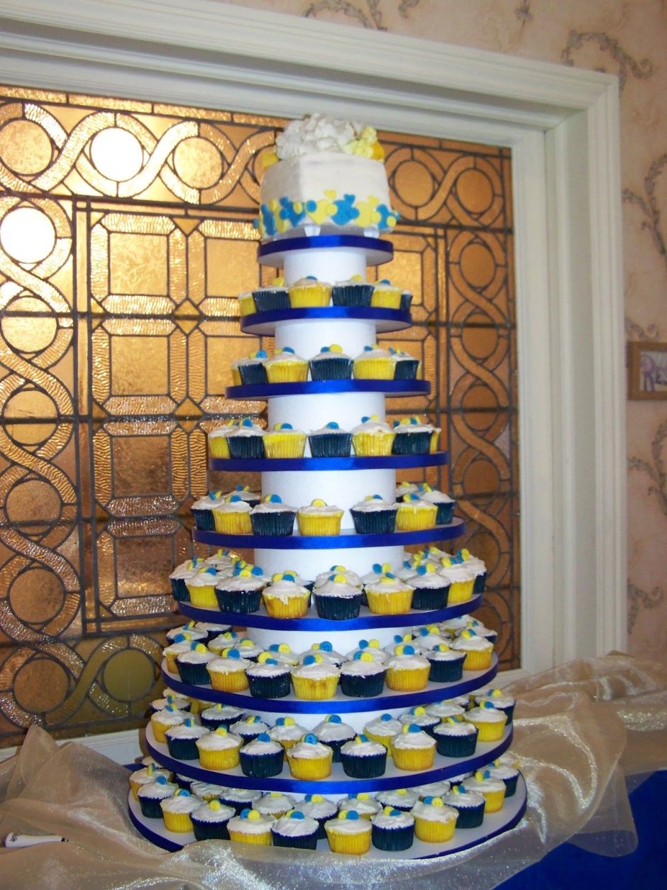 Желто синий торт