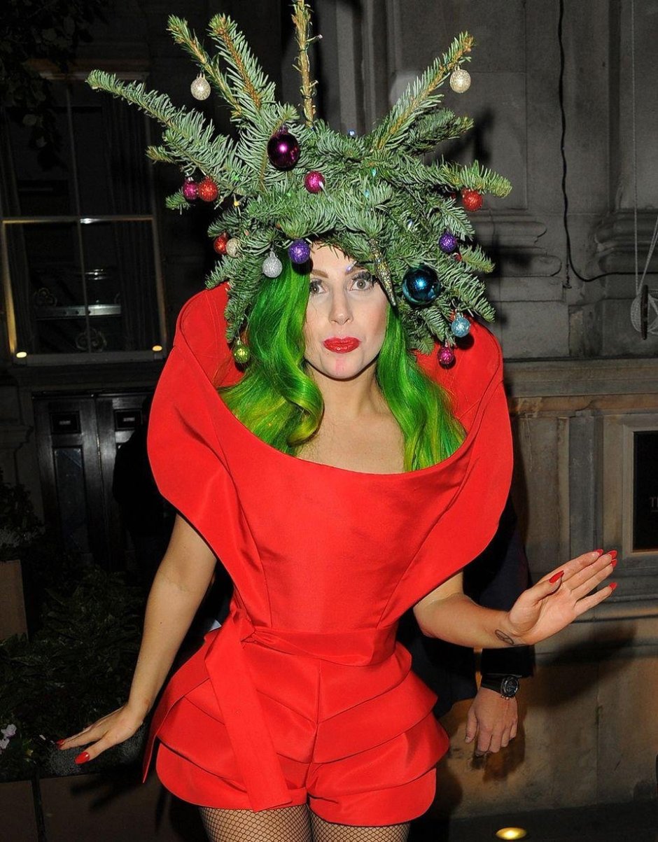 Леди Гага елка