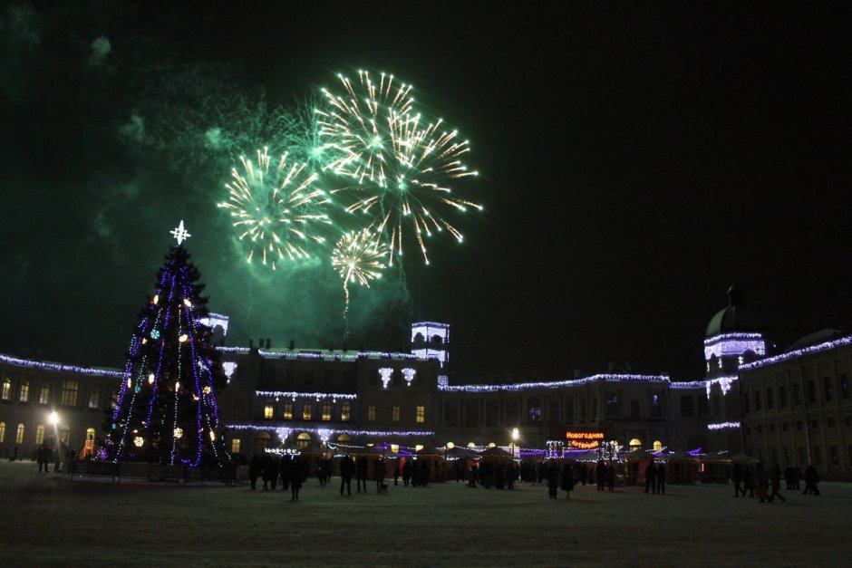 Гатчинский дворец зимой в новогодние праздники