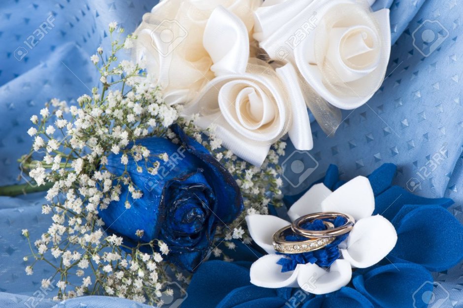 Открытка с днем свадьбы в голубых тонах