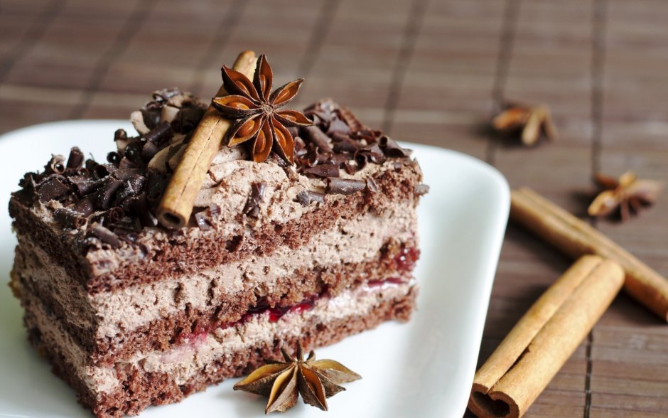 Шоколадный торт с печеньем